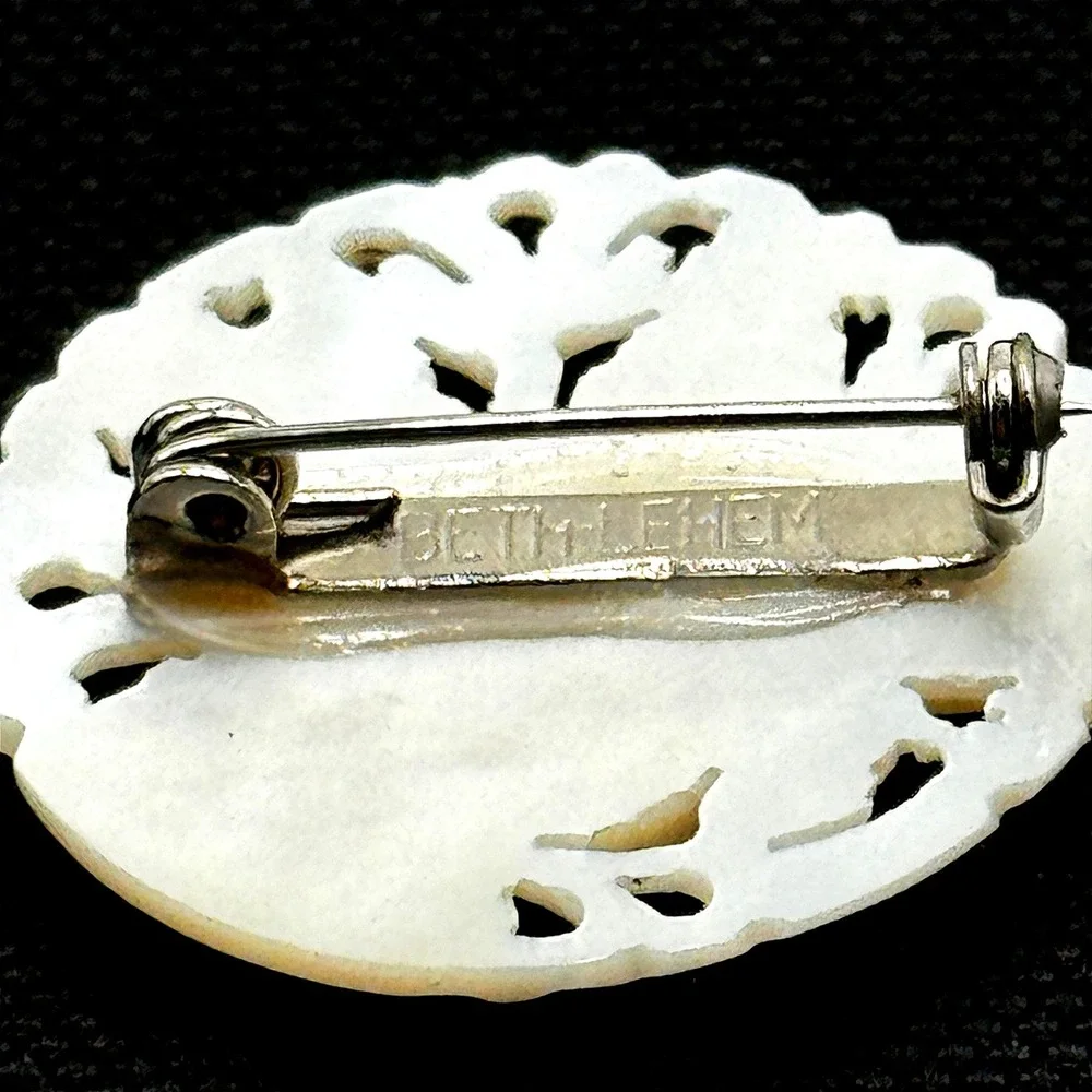 Vintage Bethlehem Hand Carved Mother of Pearl Bird Dove Brooch Pin